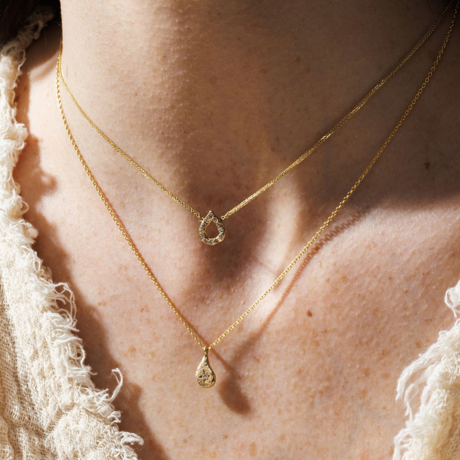 Rosy Diamonds Necklace